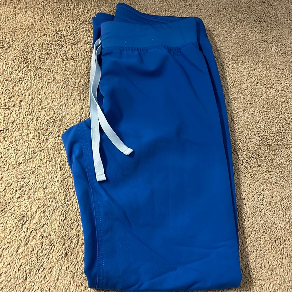 FIGS SCRUB PANTS